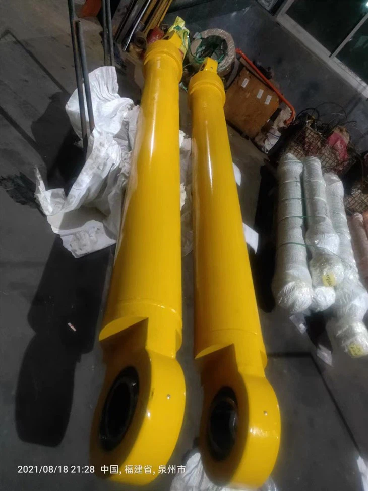 PC850 BOOM Cylinder